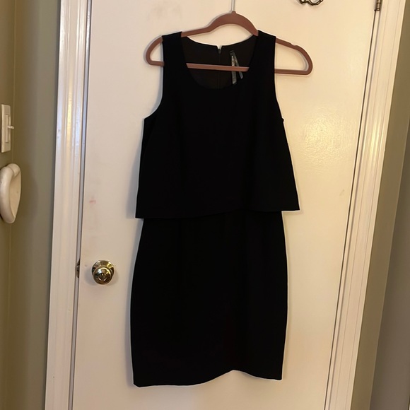 Black dress perfect for wedding - Picture 1 of 2